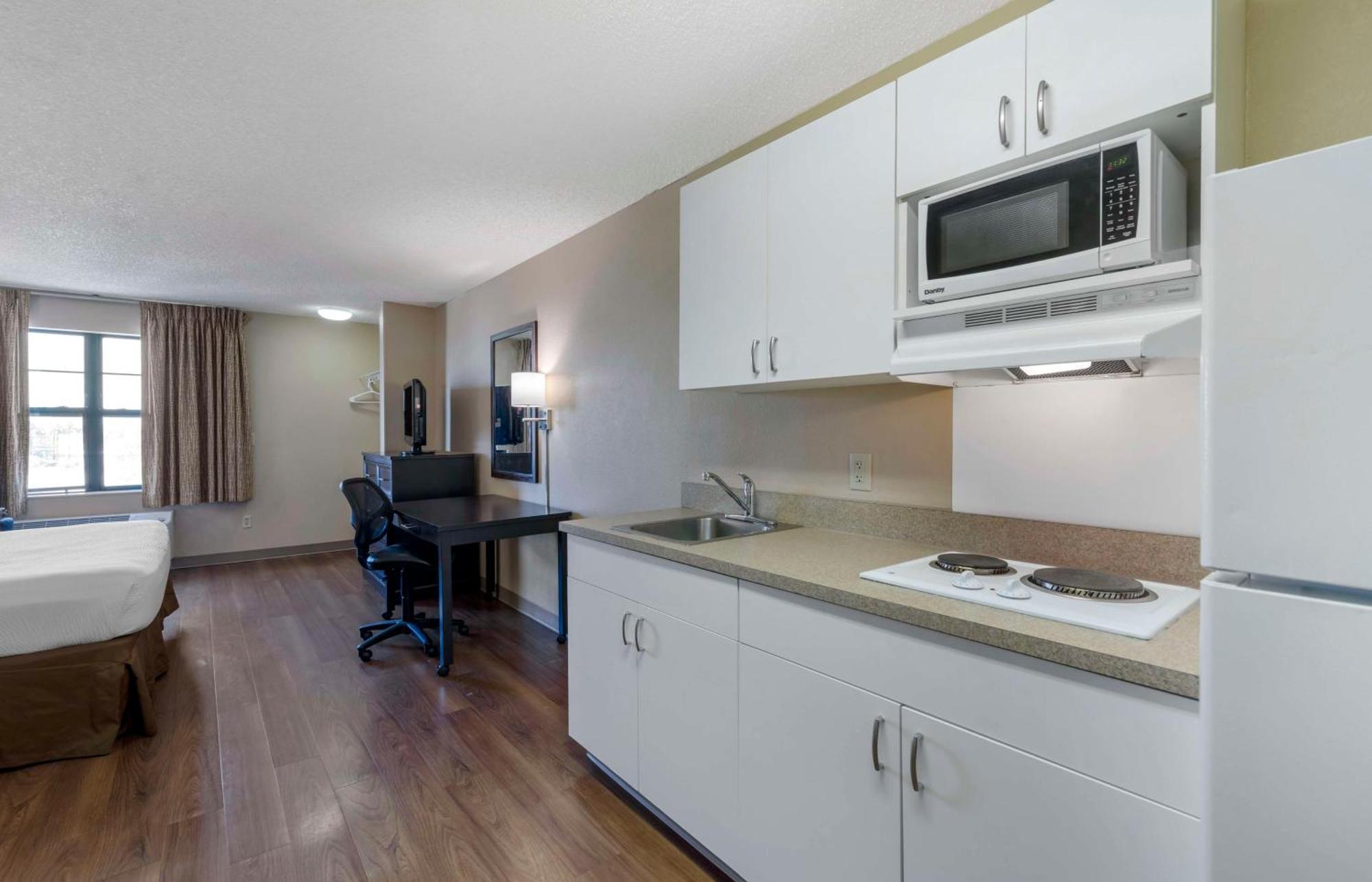 Extended Stay America Suites - Orange County - Katella Ave Buitenkant foto