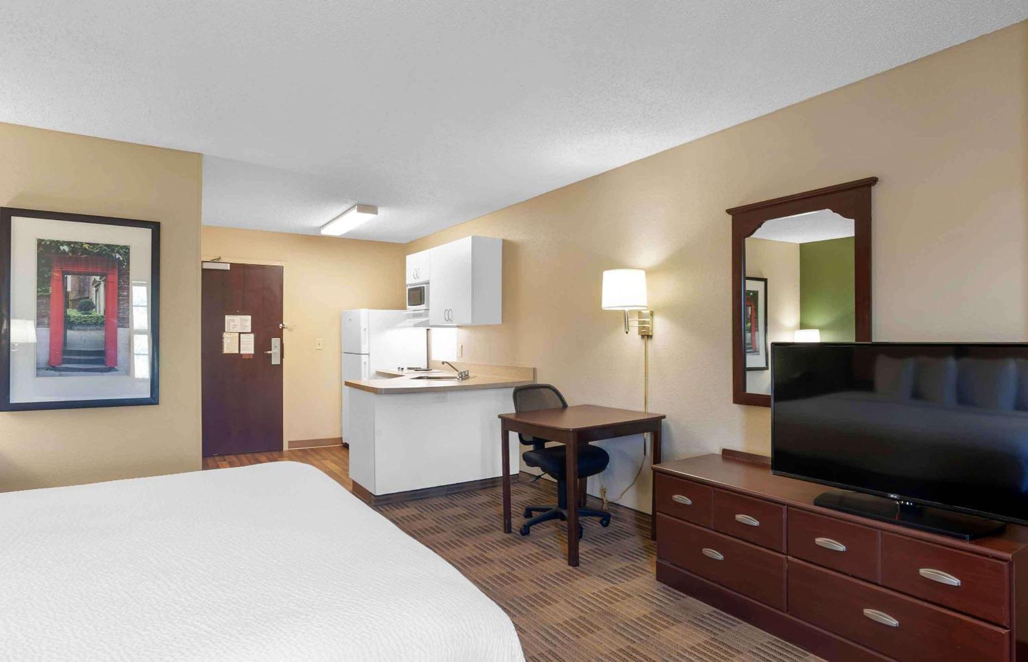Extended Stay America Suites - Orange County - Katella Ave Buitenkant foto