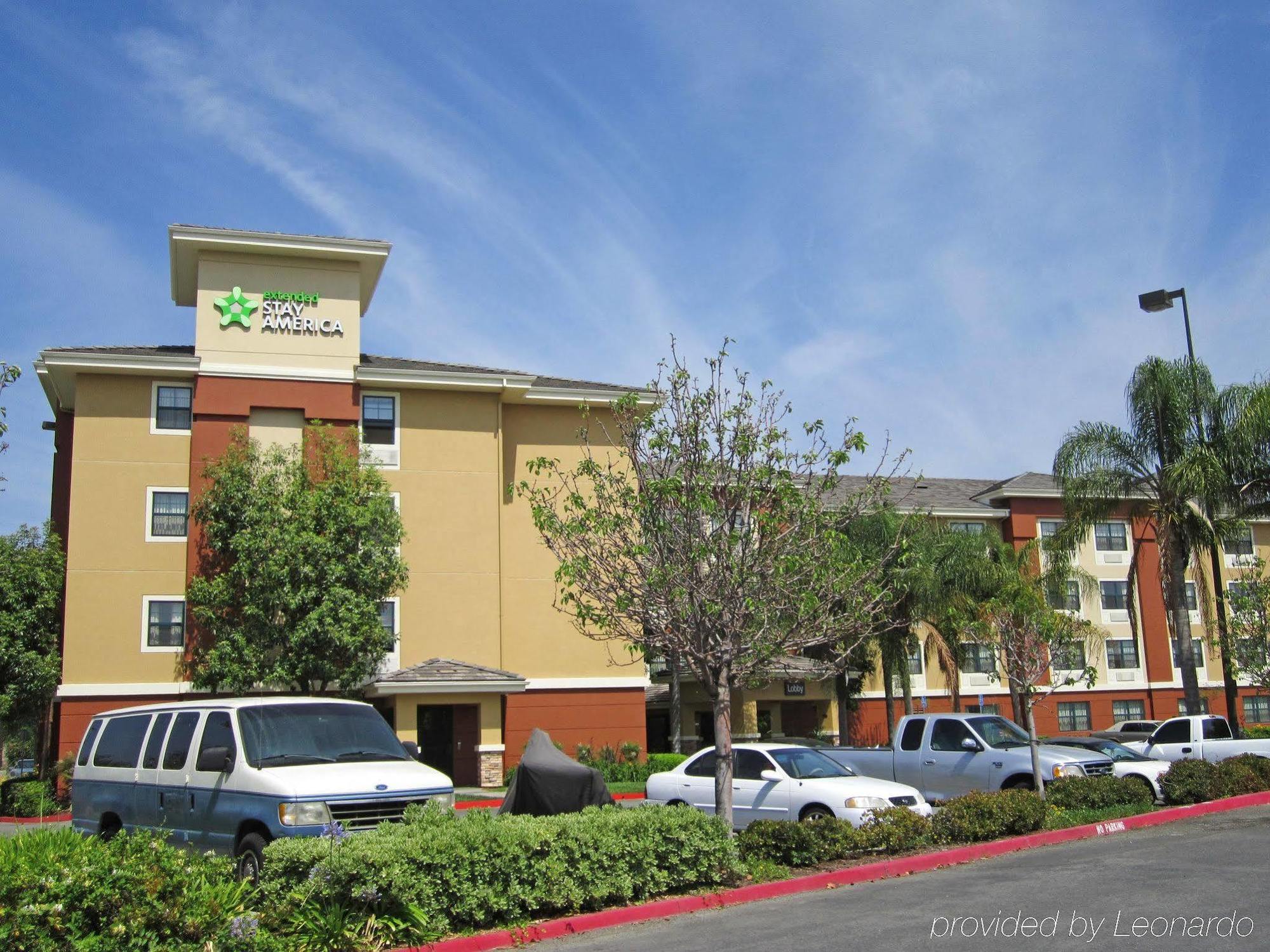 Extended Stay America Suites - Orange County - Katella Ave Buitenkant foto