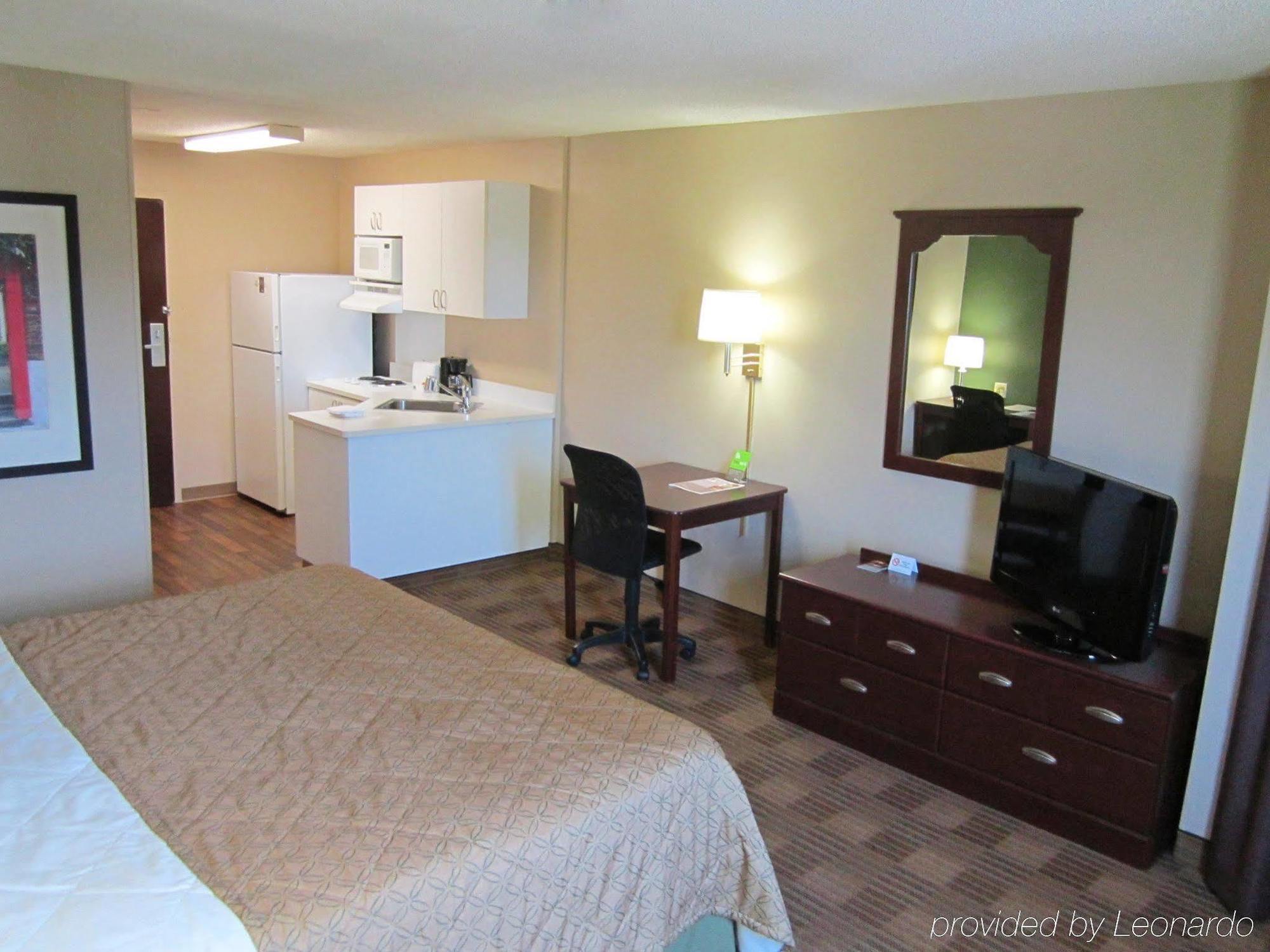 Extended Stay America Suites - Orange County - Katella Ave Buitenkant foto