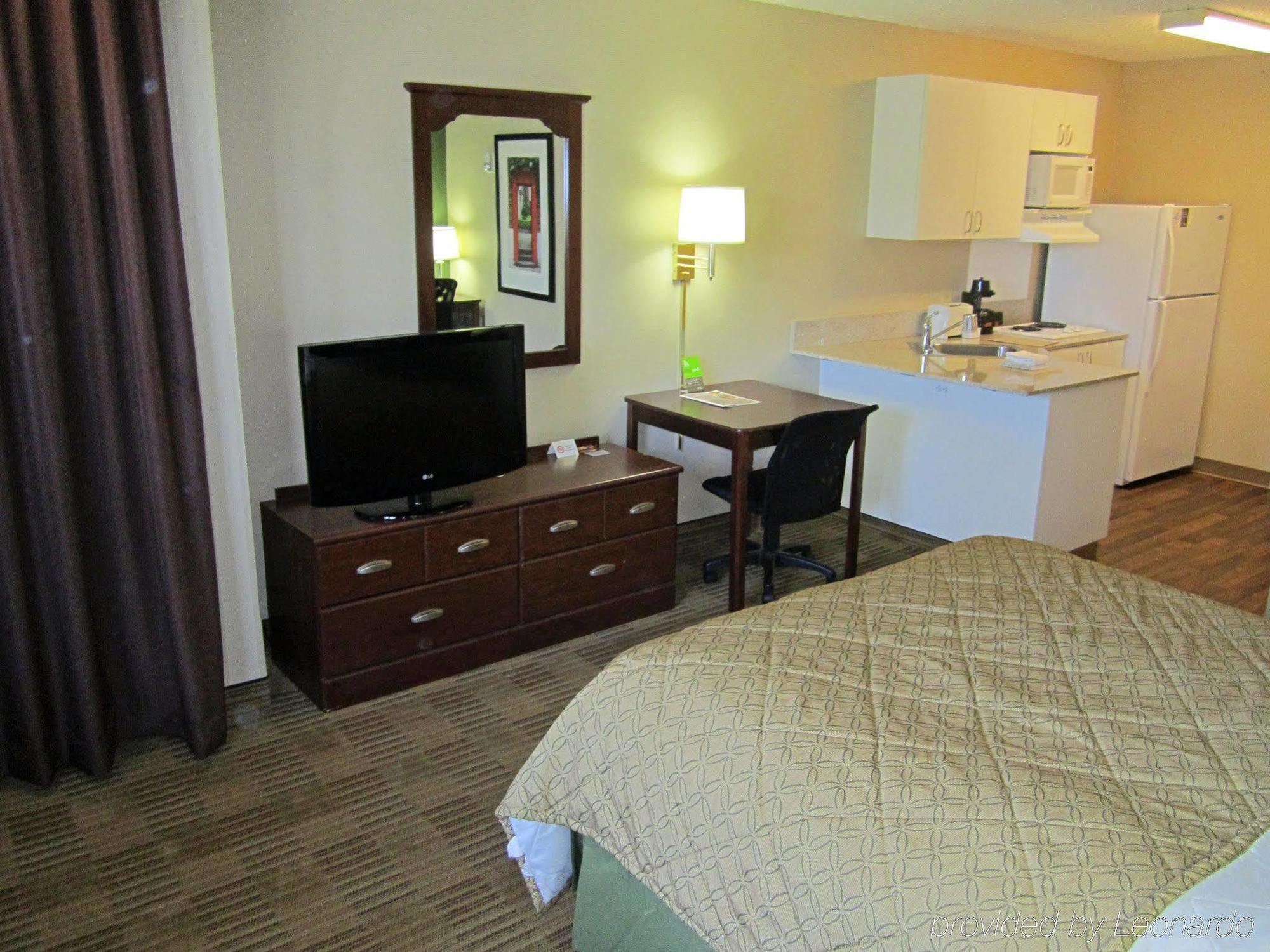 Extended Stay America Suites - Orange County - Katella Ave Buitenkant foto